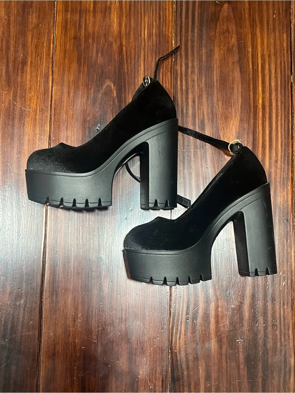 N/A mckonie black